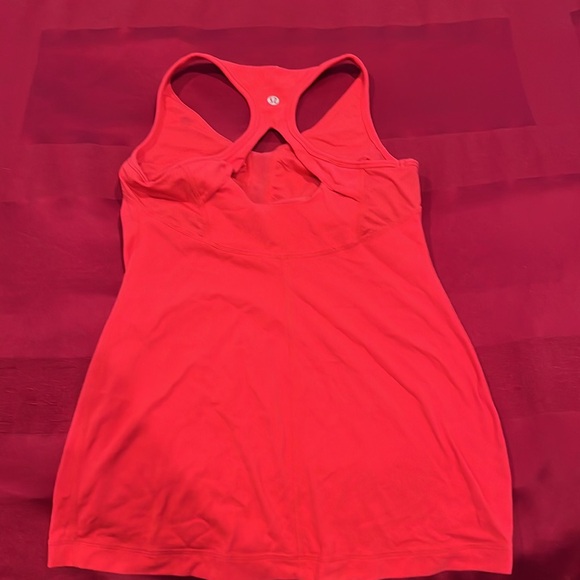 Lulu lemon top w built in bra - Picture 2 of 3